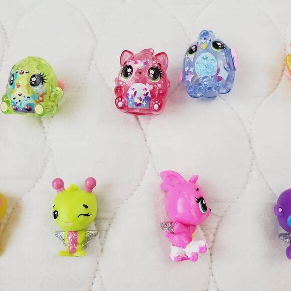 Hatchimals Lot Of 24 Assorted Colorful Mini Figures Sparkle Glitter Wings Moose - Picture 6 of 9